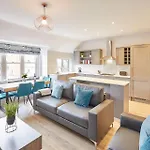 Avenue Victoria - Stunning Seaview And Castle View - Near Amenities And * Scarborough