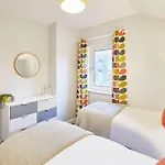 Holiday home Avenue Victoria - Stunning Seaview And Castle View - Near Amenities And