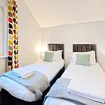 Avenue Victoria - Stunning Seaview And Castle View - Near Amenities And Holiday home