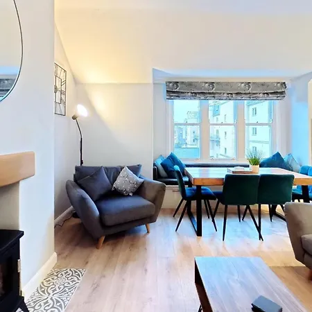 Дом отдыха Avenue Victoria - Stunning Seaview And Castle View - Near Amenities And