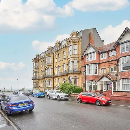 Holiday home Avenue Victoria - Stunning Seaview And Castle View - Near Amenities And