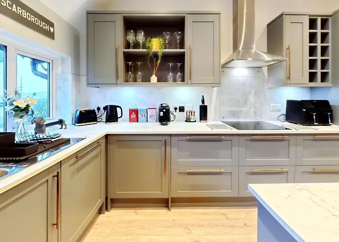 Дом отдыха Avenue Victoria - Stunning Seaview And Castle View - Near Amenities And